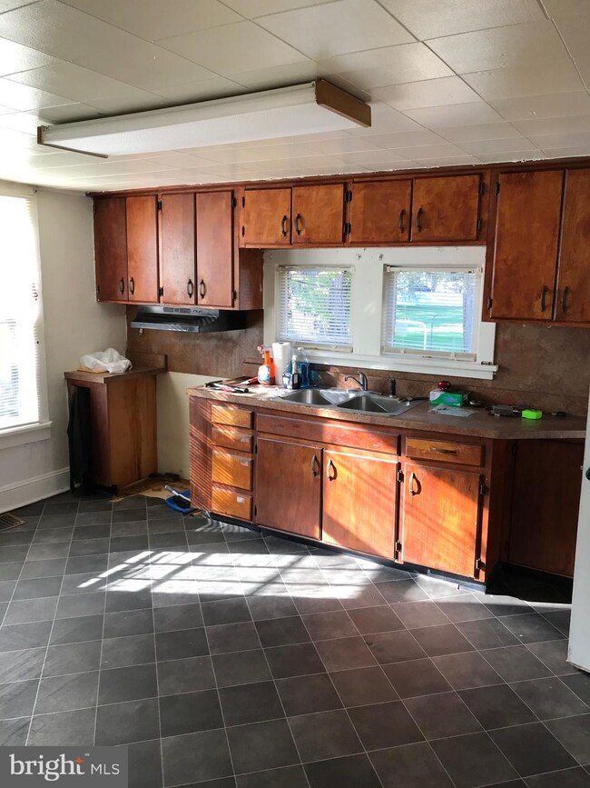 56 Osborne Ave, Vineland, NJ 08360 - photo 4