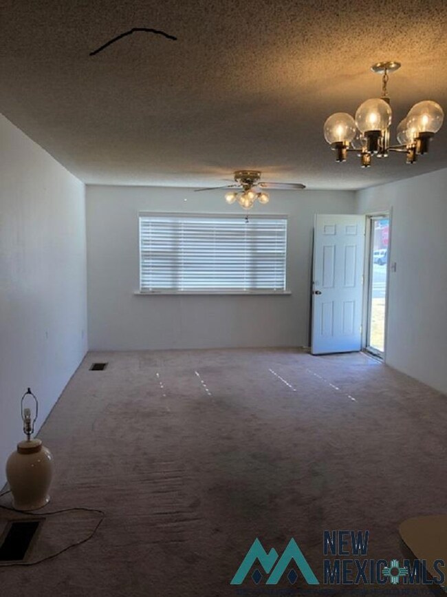 800 N Mckinley St, Hobbs, NM 88240 - photo 2