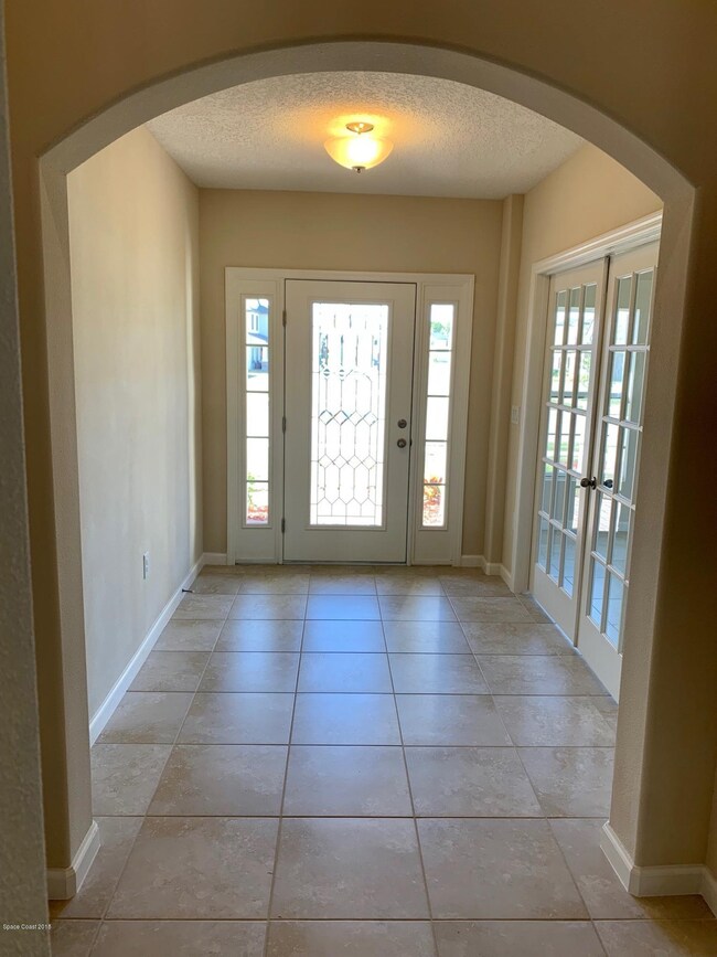 FOYER
