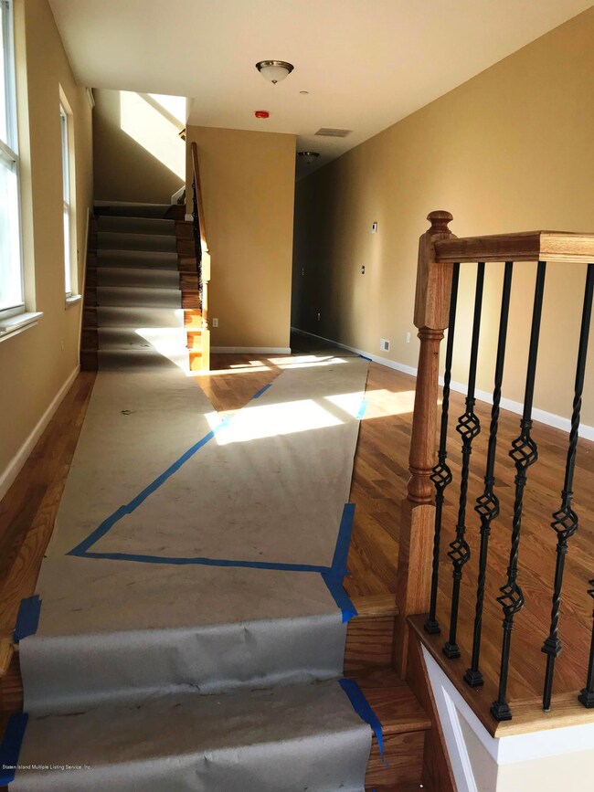 209 Cedar Ave, Staten Island, NY 10305 - photo 4