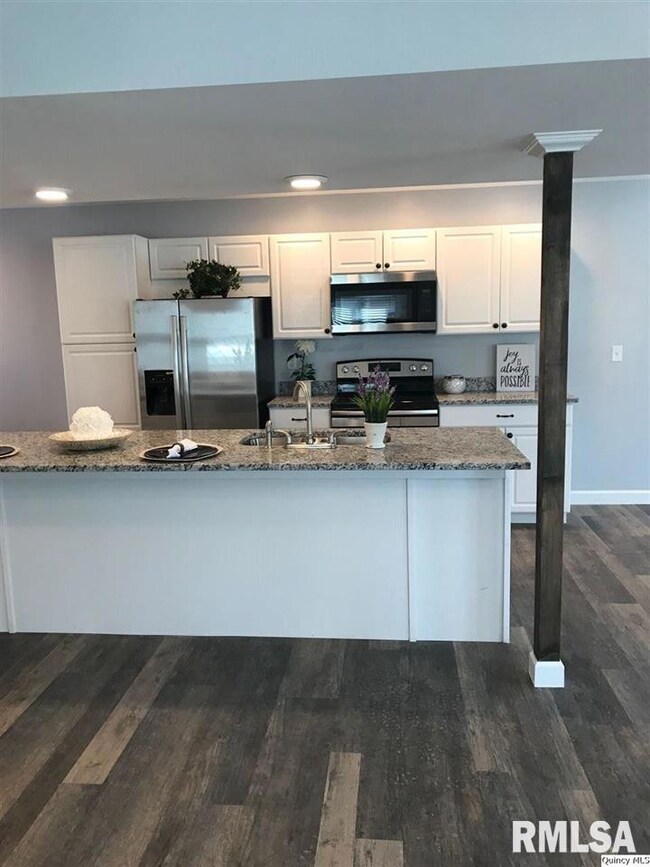 1835 W 55th St, Davenport, IA 52806 - photo 3