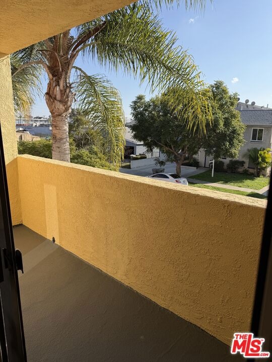 16515 S New Hampshire Ave unit 15, Gardena, CA 90247 - photo 3