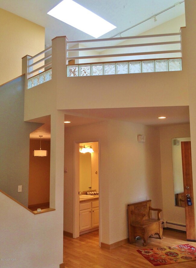 Sitting Area & Entry