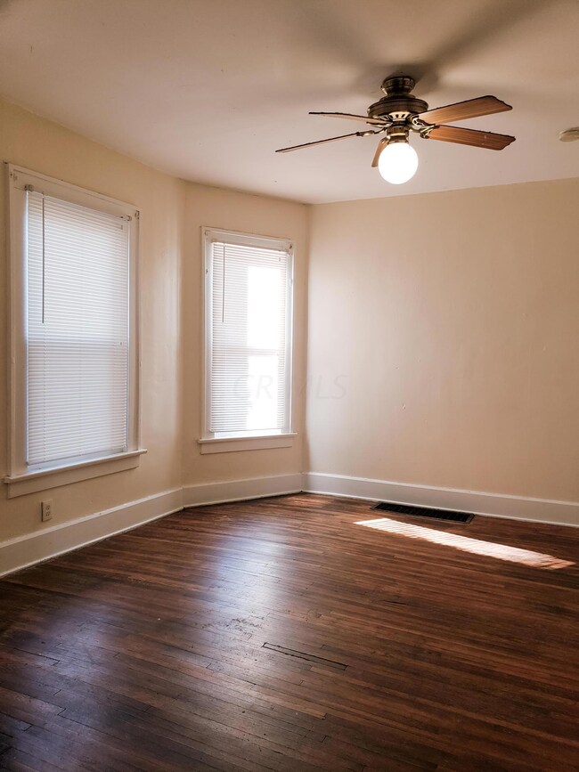 295 S Eureka Ave, Columbus, OH 43204 - photo 6