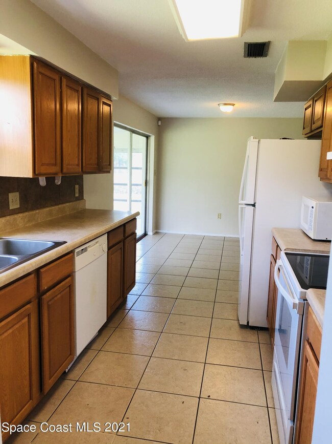 17E534C7-048F-4CA3-BE3A-903BFEE69BB3