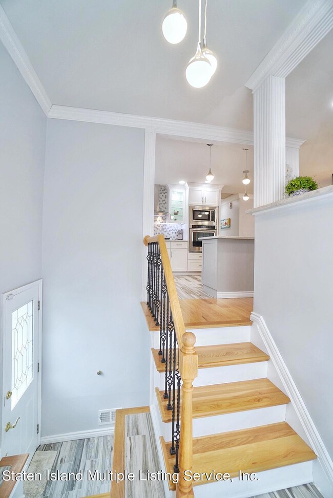 726 Sheldon Ave