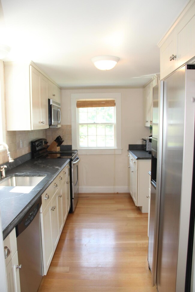 19 Ginger Plum Ln, Harwich Port, MA 02646 - photo 5