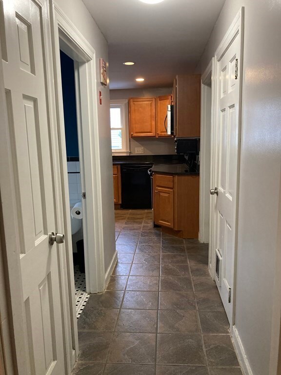 103 Whitmarsh Ave, Worcester, MA 01606 - photo 5