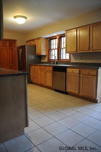 526 Delaware Ave, Delmar, NY 12054 - photo 2