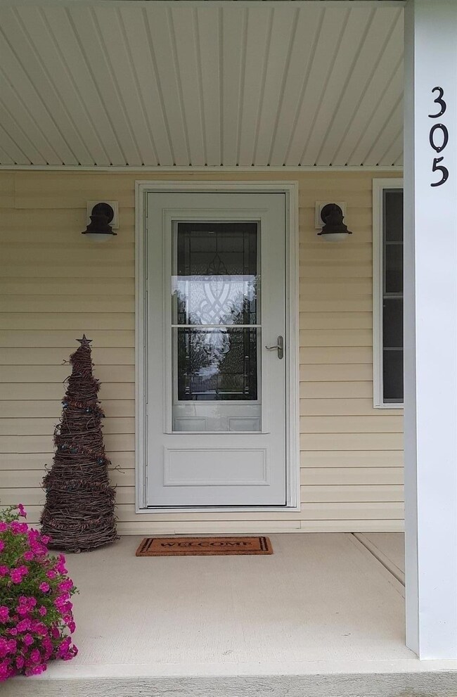 305 E Baldwin St, Blanchester, OH 45107 - photo 3