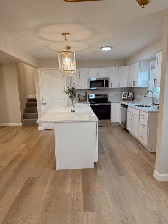 1812 Iris Dr, Columbia, MO 65202 - photo 7