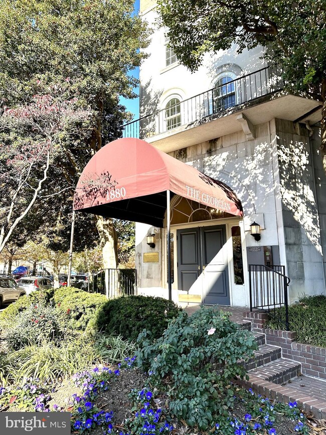 1880 Columbia Rd NW unit 502, Washington, DC 20009 - photo 5