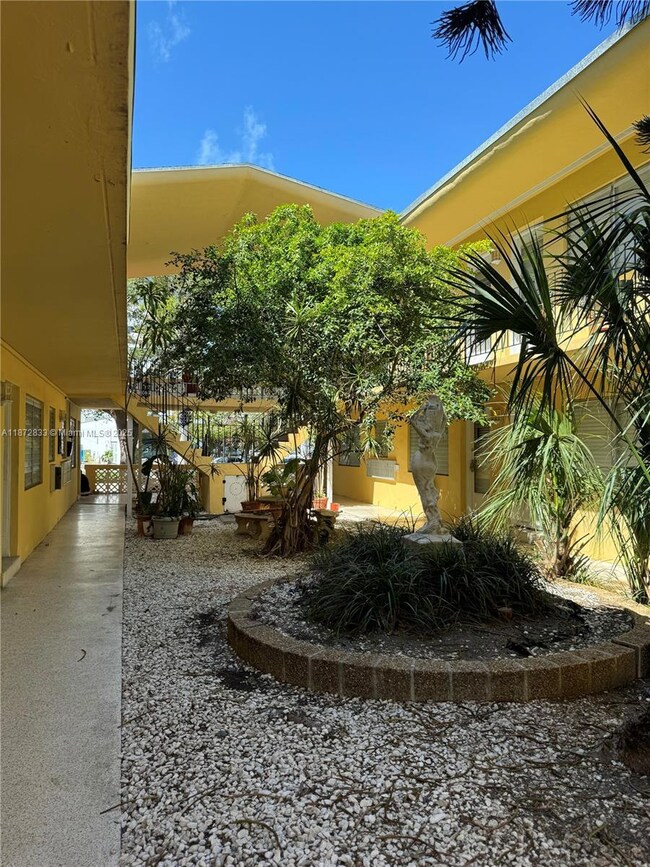 65 Washington Ave unit 3, Miami Beach, FL 33139 - photo 5