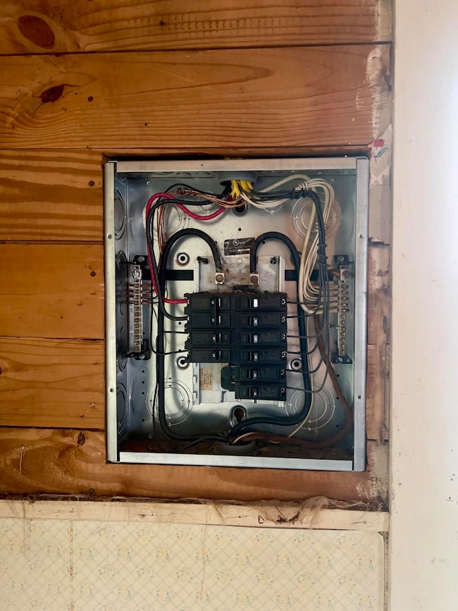 903 Alberta Ave, Columbia, MS 39429 - photo 5