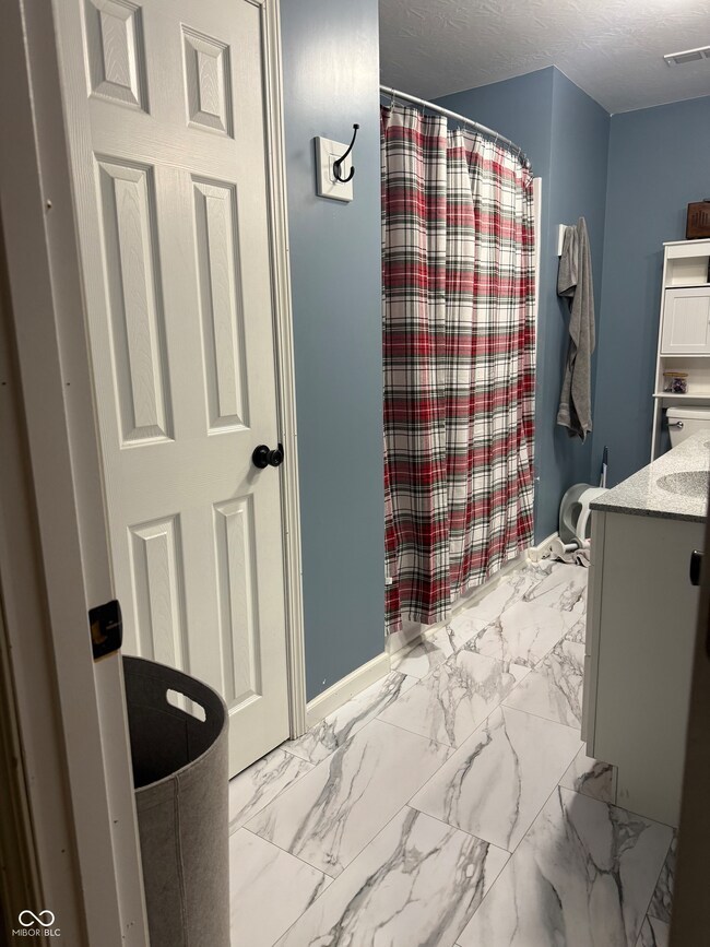 3427 N East St, Columbus, IN 47203 - photo 7