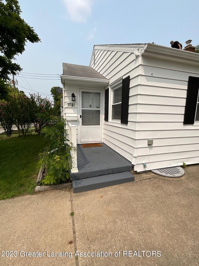 1530 Roseneath Ave, Lansing, MI 48915 - photo 3