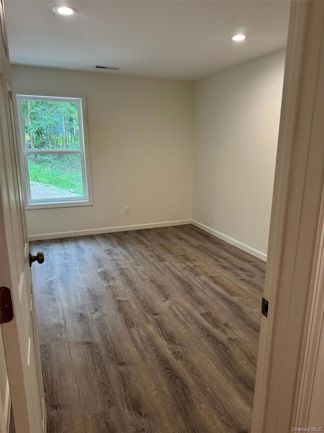 11 E Alexandra Matthews, Wallkill, NY 12589 - photo 6