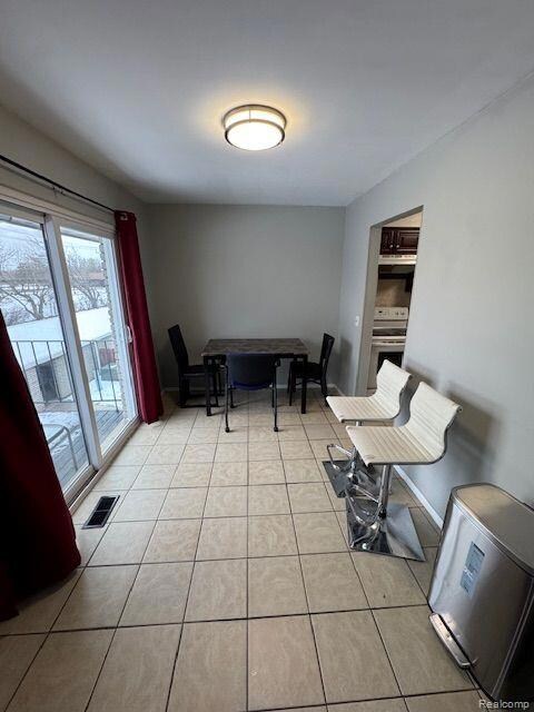 28020 Universal Dr unit A11, Warren, MI 48092 - photo 4
