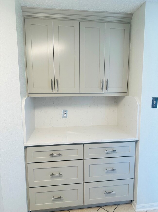 1527 Silver Bell Dr, Houston, TX 77038 - photo 3