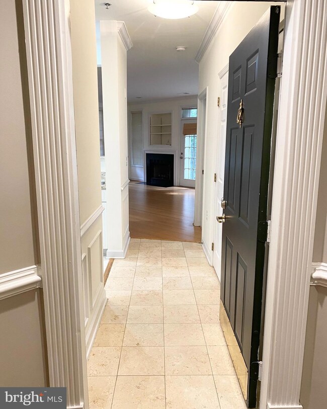 1321 N Adams Ct unit 203, Arlington, VA 22201 - photo 5