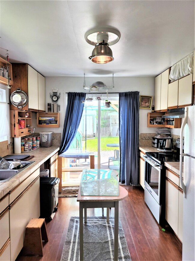 1679 W Blue Creek Rd, Chewelah, WA 99109 - photo 2