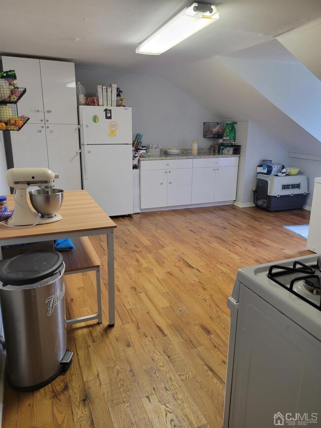 204 Montrose Ave unit C, South Plainfield, NJ 07080 - photo 4