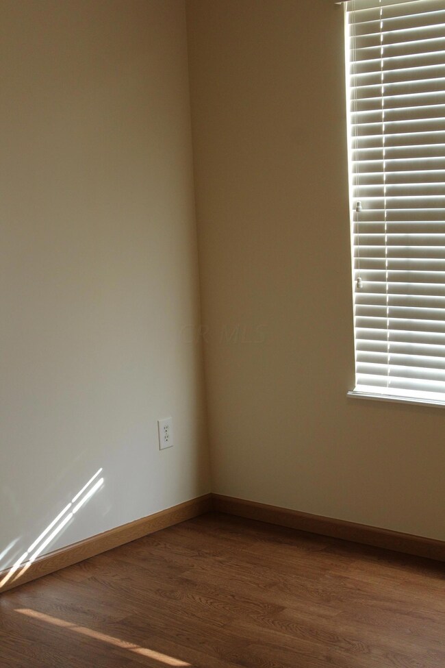 FRONT BEDROOM