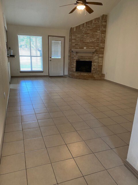 6902 Winding Trace Dr, Houston, TX 77086 - photo 4