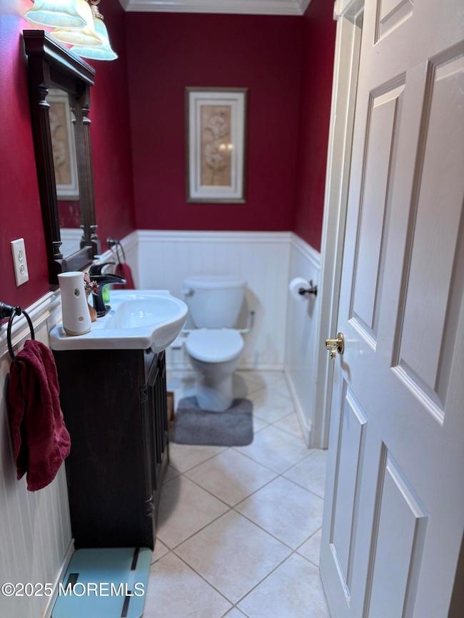 708 Zlotkin Cir unit 2, Freehold, NJ 07728 - photo 5