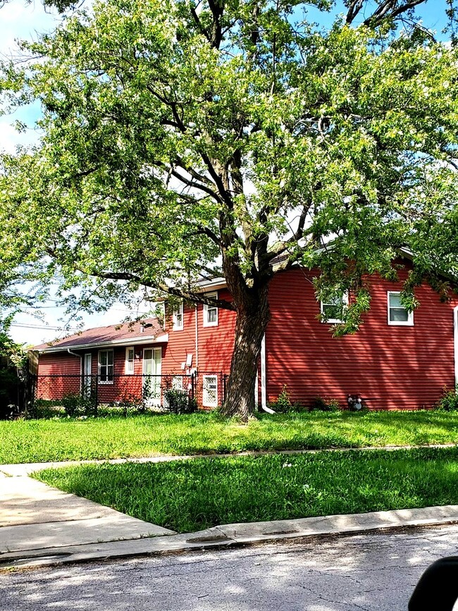 unlisted-address, Country Club Hills, IL 60478 - photo 3