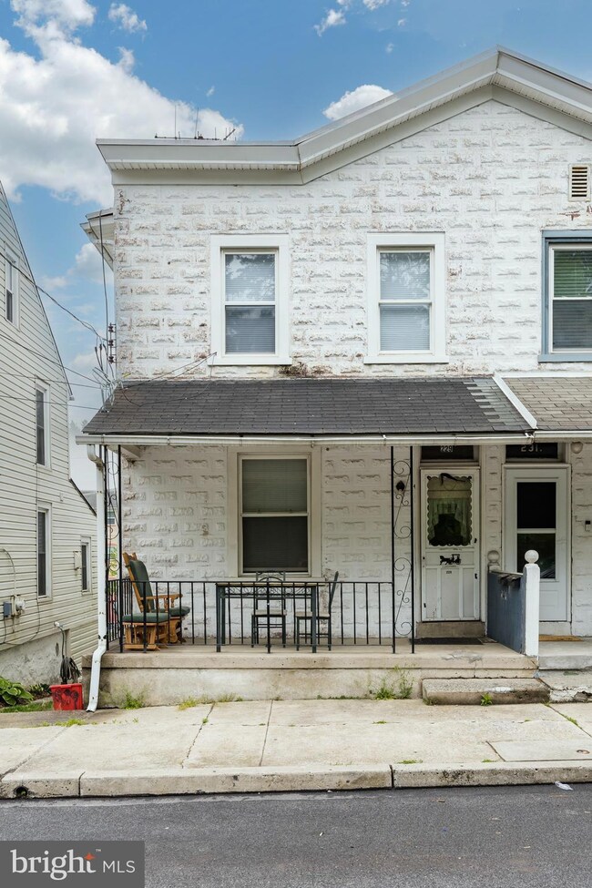 229 S Main St, Spring City, PA 19475 - photo 2