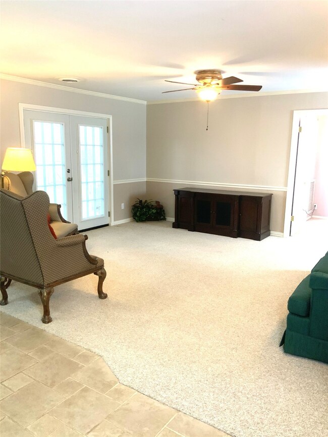 1504 Meadow Ln, Alvin, TX 77511 - photo 7