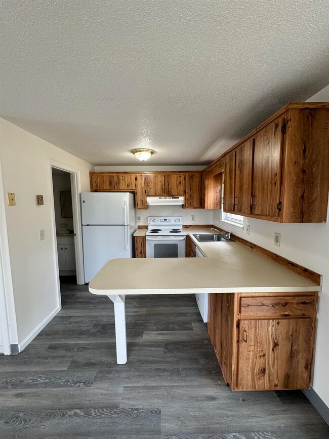 18 Juniper Rd unit R, Derry, NH 03038 - photo 3