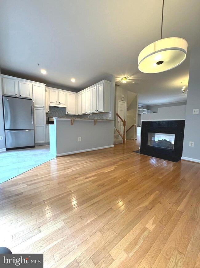 6026 Madison Overlook Ct, Falls Church, VA 22041 - photo 5