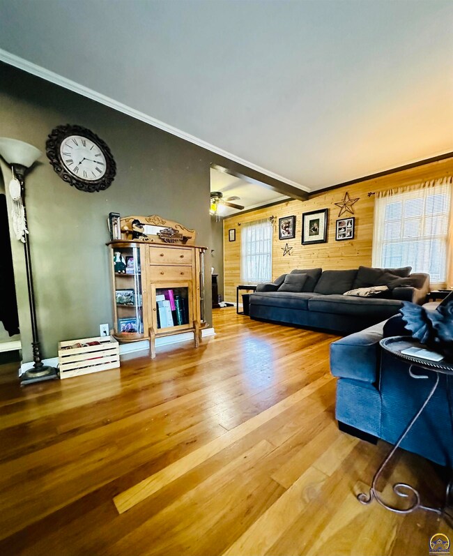 813 SW Webster Ave, Topeka, KS 66606 - photo 5