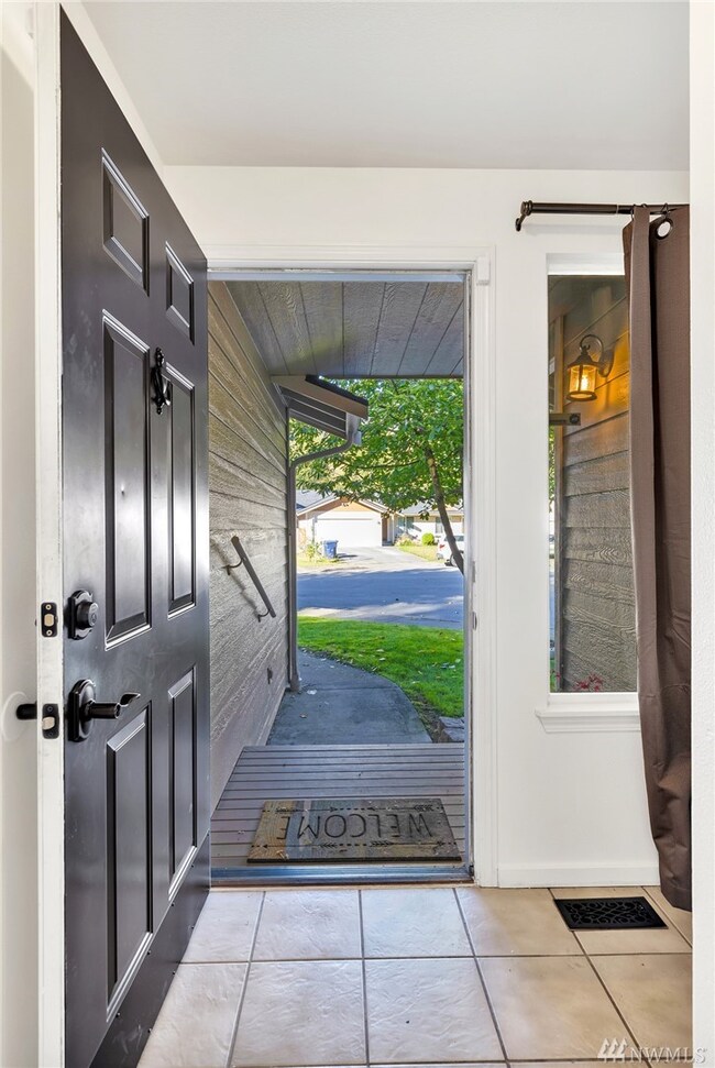 11117 17th Ct W, Everett, WA 98204 - photo 2