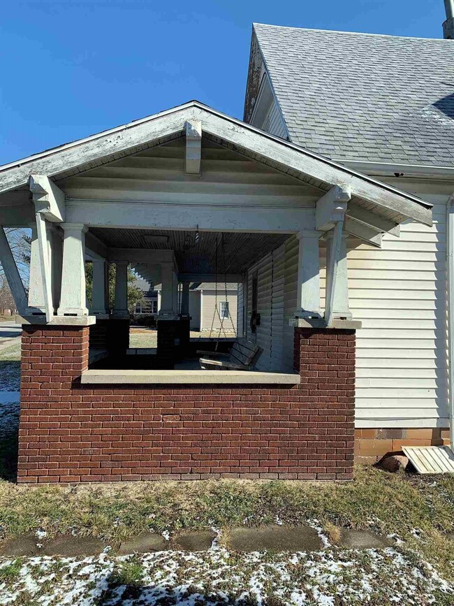 835 A St NE, Linton, IN 47441 - photo 5