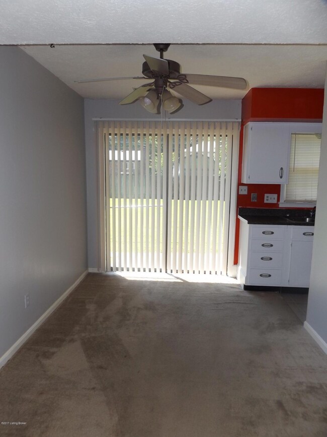 8205 Damascus Cir C1 004