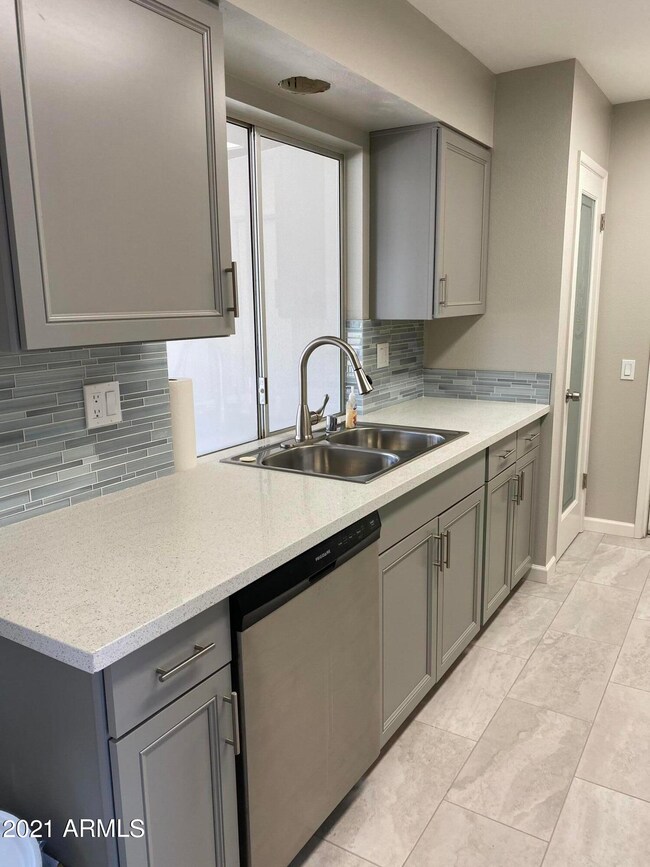 Barbara Blanchard - 4 kit sink