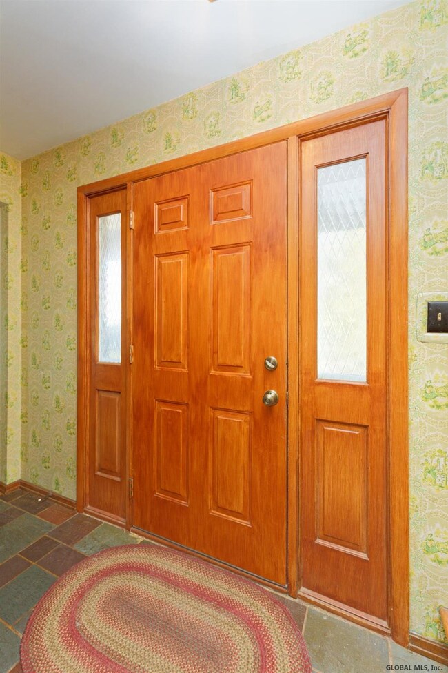 1204 Oak Leaf Hill, Schenectady, NY 12303 - photo 5