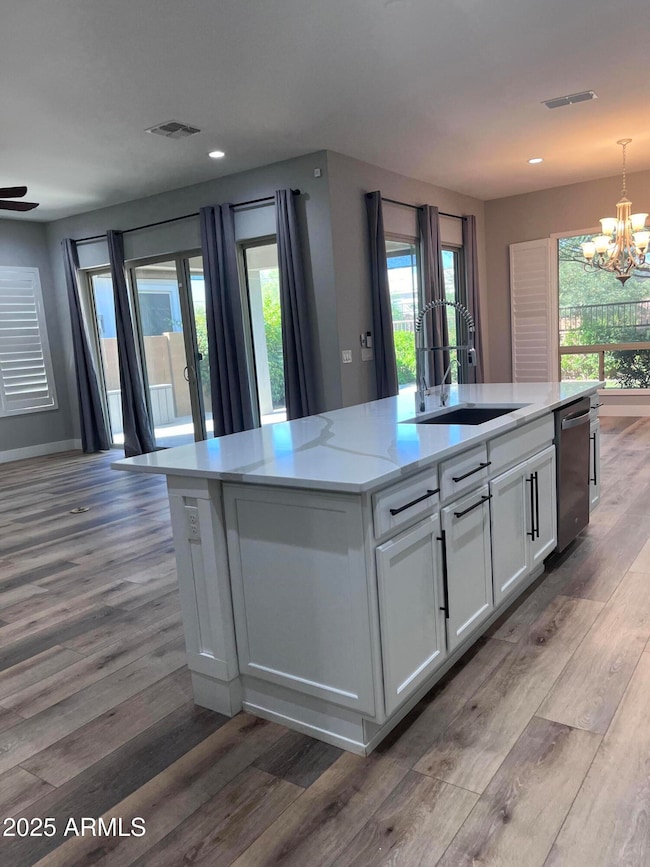 2852 E Robin Ln, Phoenix, AZ 85050 - photo 2