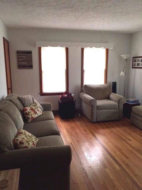 S Bottom FR Side window