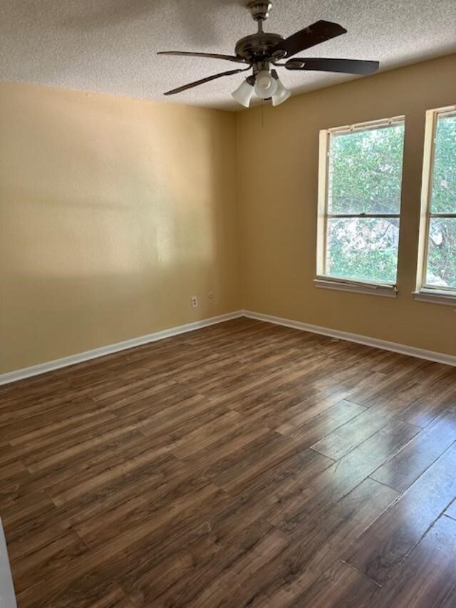 9708 Kathi Ann Ln, Houston, TX 77038 - photo 3