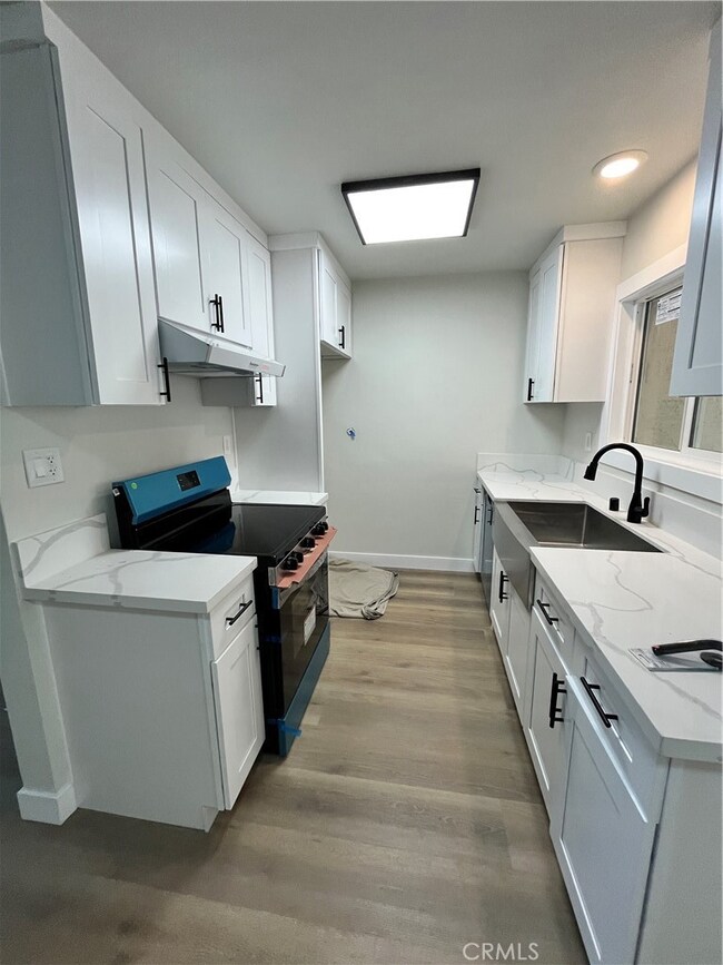 2007 Huntington Ln unit 2, Redondo Beach, CA 90278 - photo 5