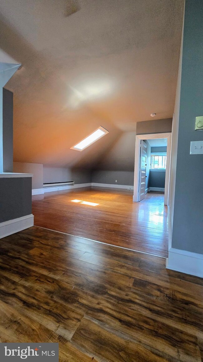 1500 Mineral Spring Rd unit 3, Reading, PA 19602 - photo 5