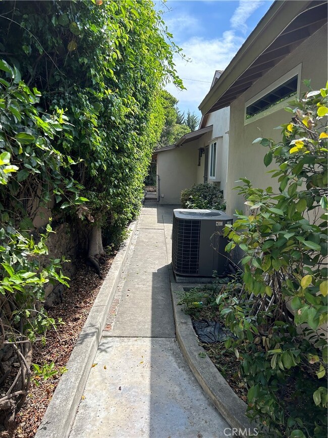 895 Sharon Way, Upland, CA 91786 - photo 4