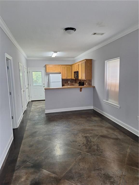 LIVING, DINING & KITCHEN 
