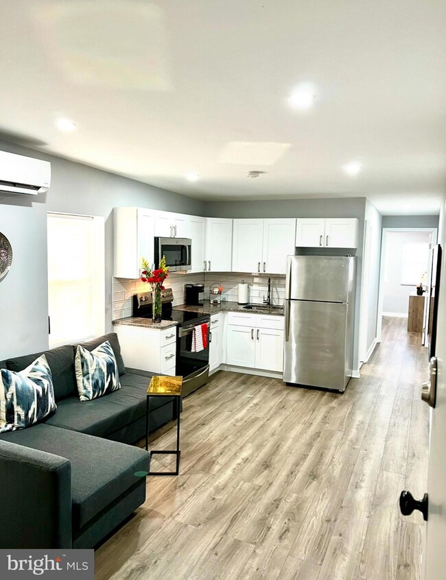 4087 1/2 Lancaster Ave unit 2, Philadelphia, PA 19104 - photo 5