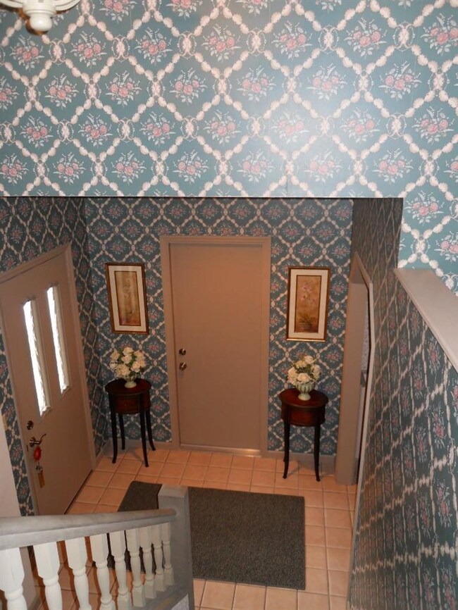 1188 E Blueridge Dr, La Porte, IN 46350 - photo 3