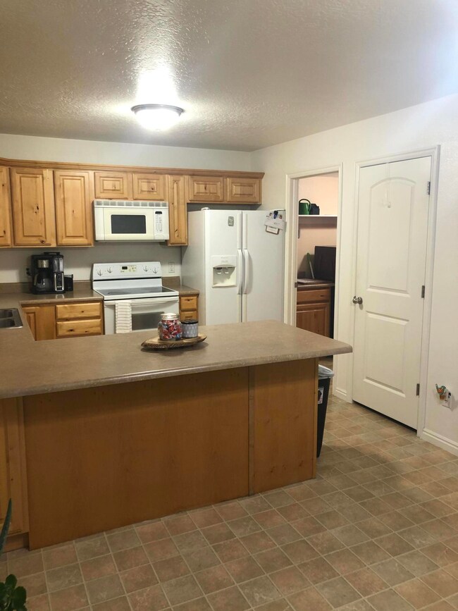 1212 E 800 N, Spanish Fork, UT 84660 - photo 4